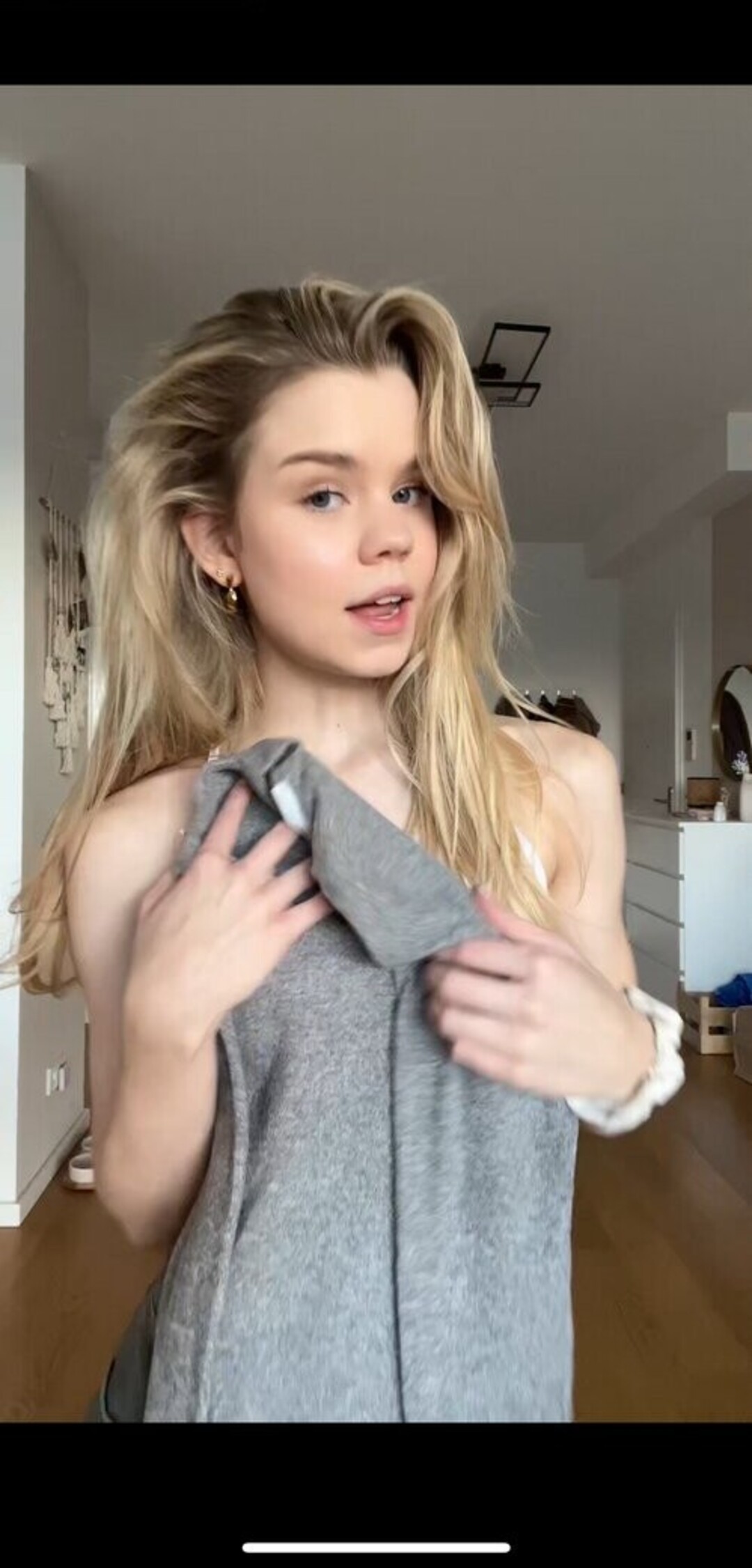 Naakte gelekte OnlyFans-foto van Lea Peach #1039