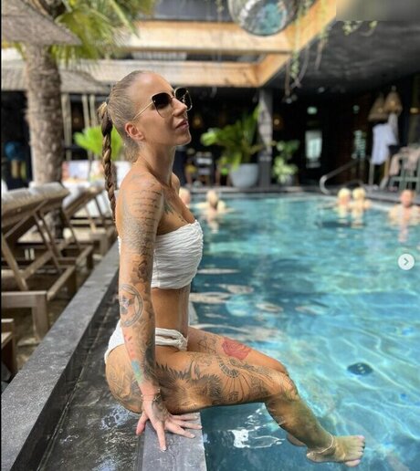 Naakte gelekte OnlyFans-foto van Ciiiindi