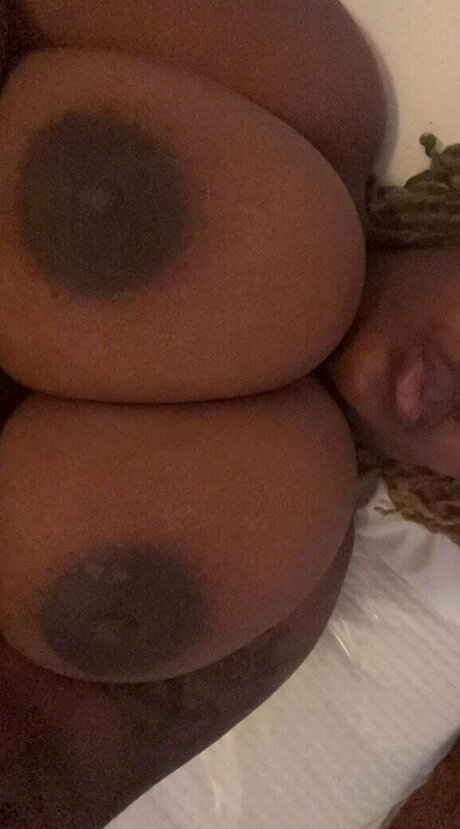 Naakte gelekte OnlyFans-foto van Kissmykittkatt