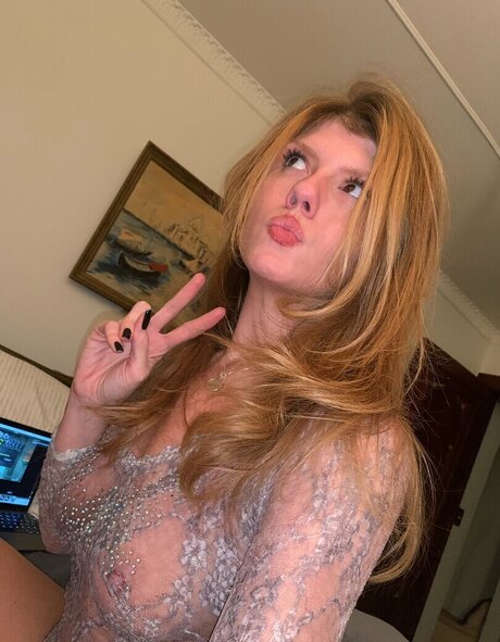 Naakte gelekte OnlyFans-foto van Mimosamantha