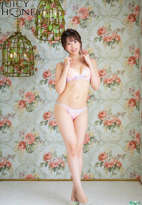 Naakte gelekte OnlyFans-foto van Yamagishi Aika