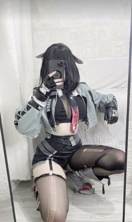 Naakte gelekte OnlyFans-foto van Akihira
