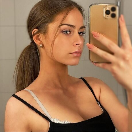 Kim Sara