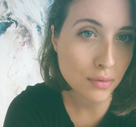 Naakte gelekte OnlyFans-foto van Alice Merton
