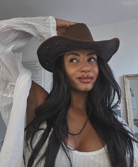 Naakte gelekte OnlyFans-foto van Shaggy Baggy