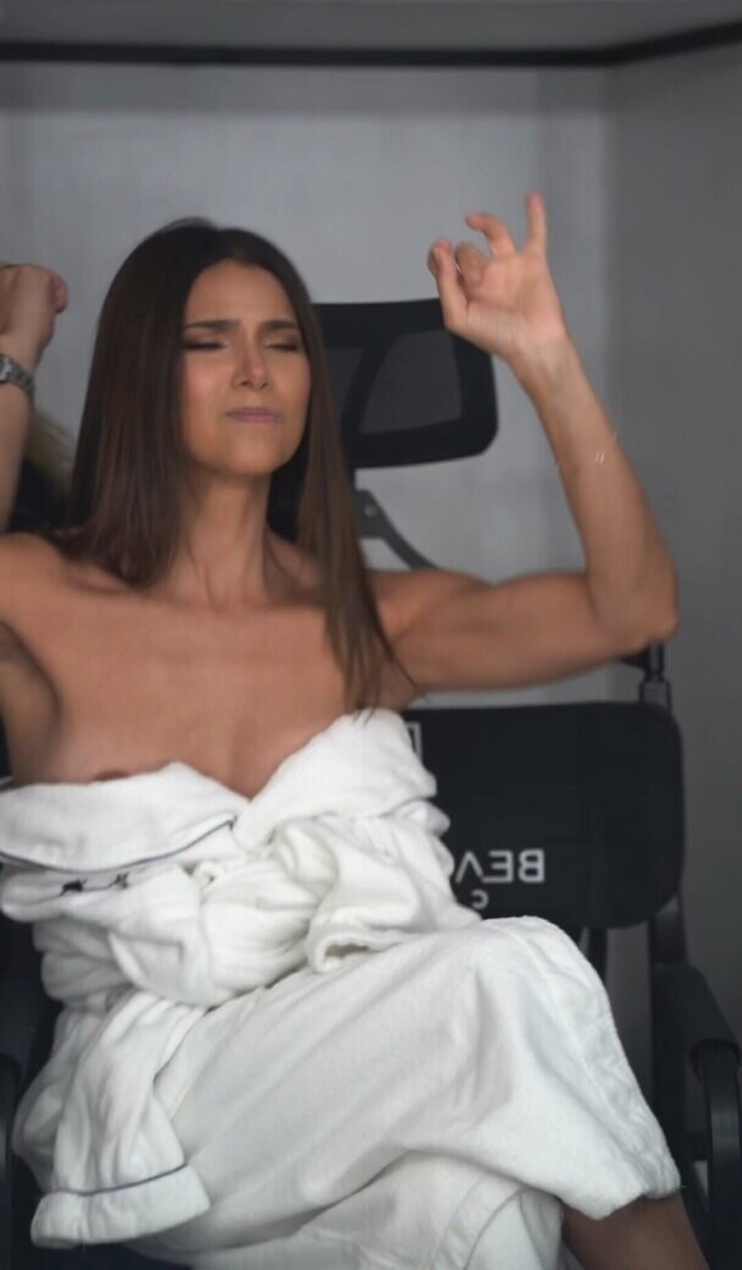 Naakte gelekte OnlyFans-foto van Oops International #1424