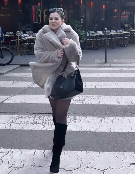 Celebrity Guilty Pleasures & Underrated Women