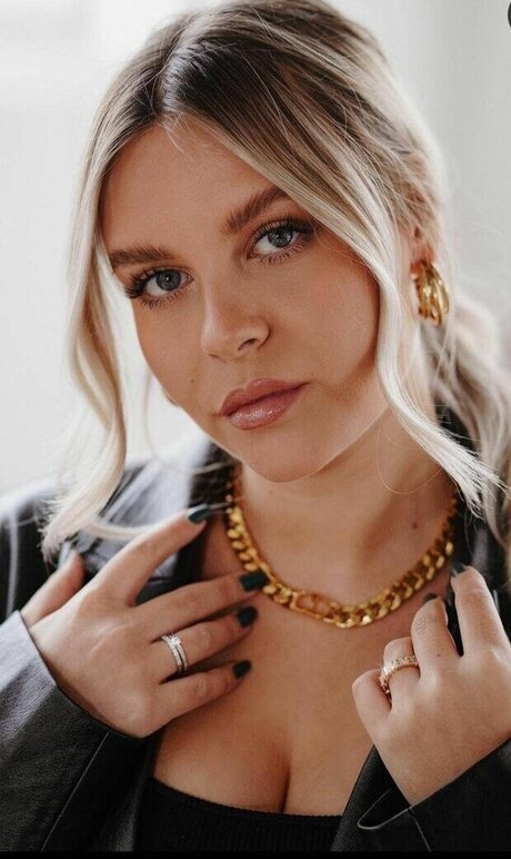 Dagi Bee