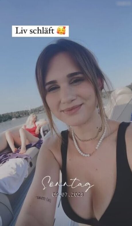 Naakte gelekte OnlyFans-foto van Coupleontour