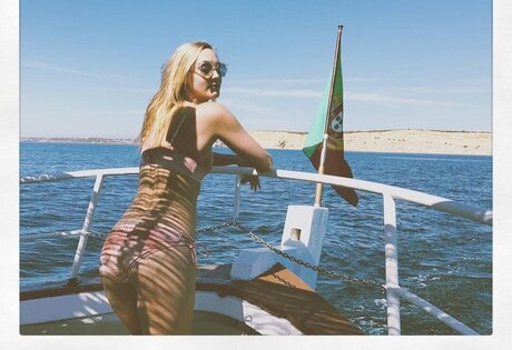 Naakte gelekte OnlyFans-foto van Eefje Depoortere