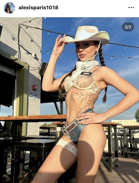 Naakte gelekte OnlyFans-foto van Lexxxx