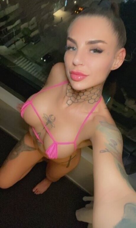 Naakte gelekte OnlyFans-foto van Inkedbiitch