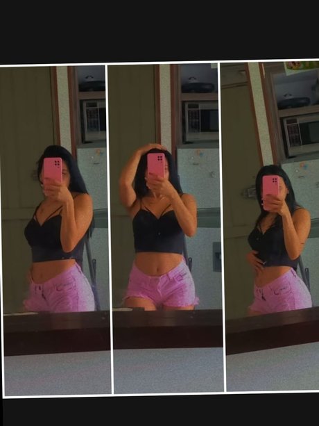 Naakte gelekte OnlyFans-foto van Laura Gutirrez