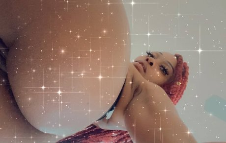 Naakte gelekte OnlyFans-foto van Lala