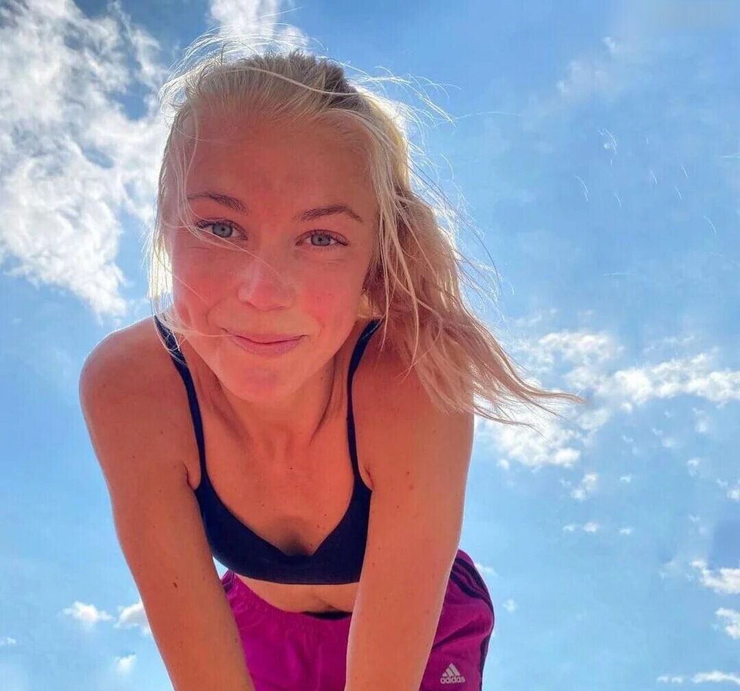 Naakte gelekte OnlyFans-foto van Prominent #1106