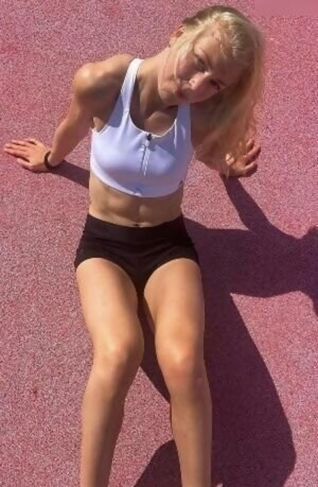 Naakte gelekte OnlyFans-foto van Prominent #1108