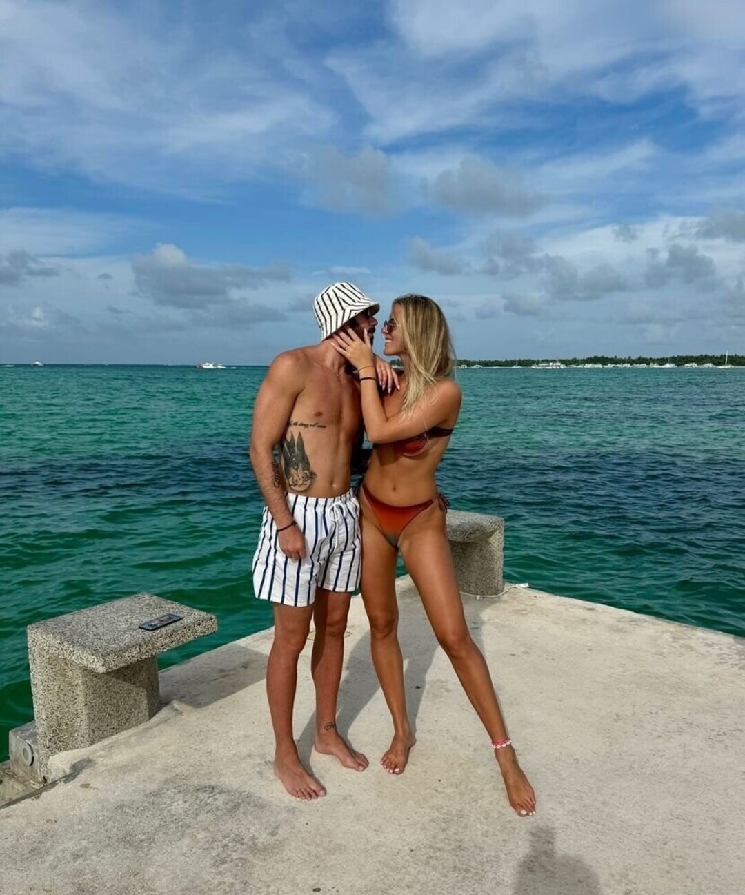 Naakte gelekte OnlyFans-foto van Prominent #1151