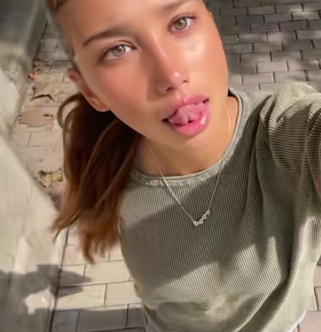 Naakte gelekte OnlyFans-foto van Prominent #1429