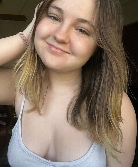 Naakte gelekte OnlyFans-foto van Itzgracierobbins