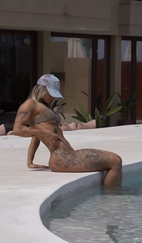 Naakte gelekte OnlyFans-foto van Lenaajoy