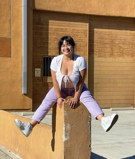 Naakte gelekte OnlyFans-foto van Smosh Girls