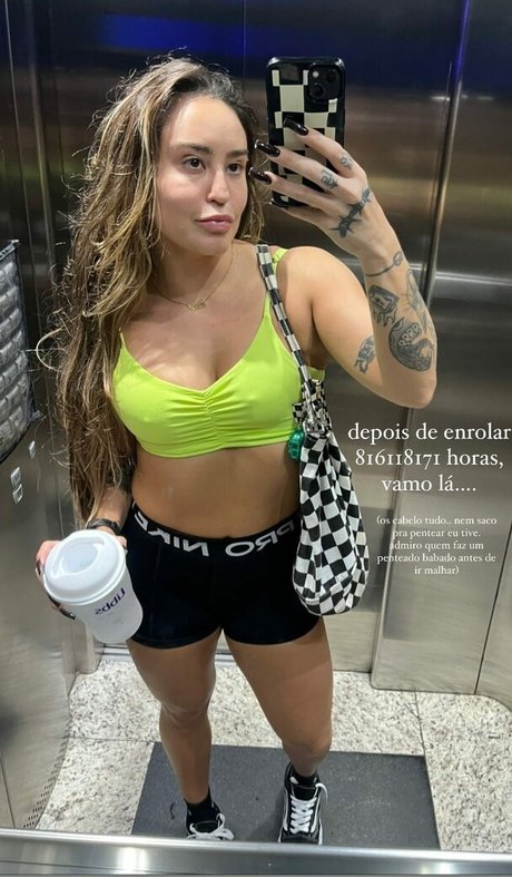 Naakte gelekte OnlyFans-foto van Amy Reis