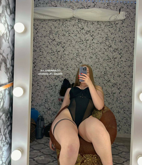 Naakte gelekte OnlyFans-foto van Kimkilwhan21