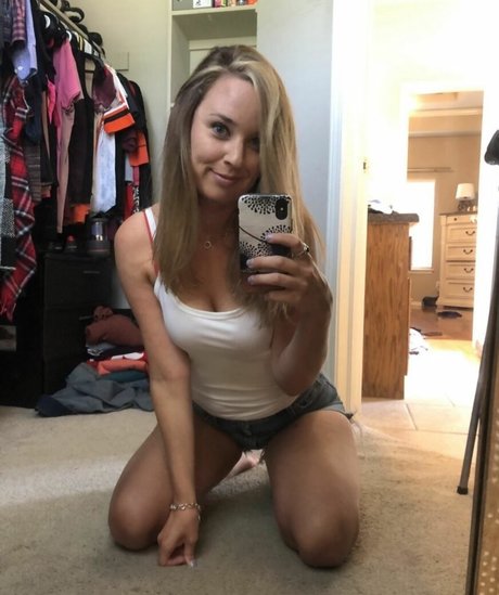 Naakte gelekte OnlyFans-foto van Lyricinmyhead