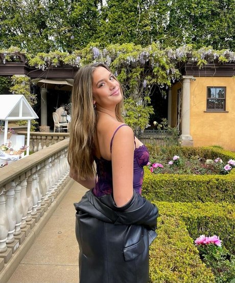 Naakte gelekte OnlyFans-foto van Isamariduena