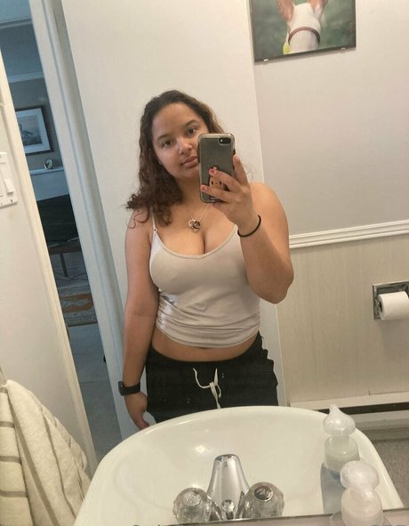 Naakte gelekte OnlyFans-foto van Pussycat357