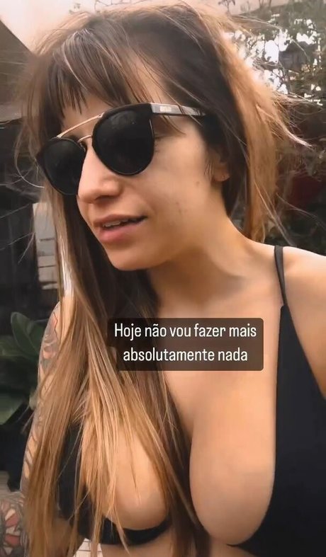 Naakte gelekte OnlyFans-foto van Mari Graciolli