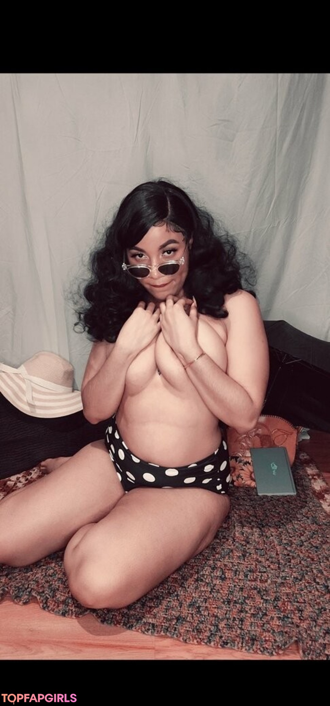 Naakte gelekte OnlyFans-foto van Thighlyinfluential #87 Naakte gelekte OnlyFans-foto van Thighlyinfluential #87