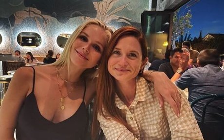 Naakte gelekte OnlyFans-foto van Erin Moriarty