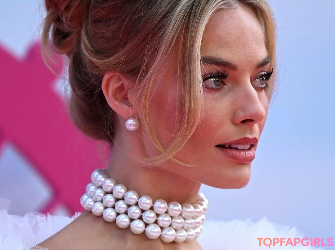 Naakte gelekte OnlyFans-foto van Margot Robbie #1045