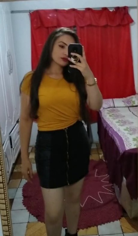 Naakte gelekte OnlyFans-foto van Angelica Lima