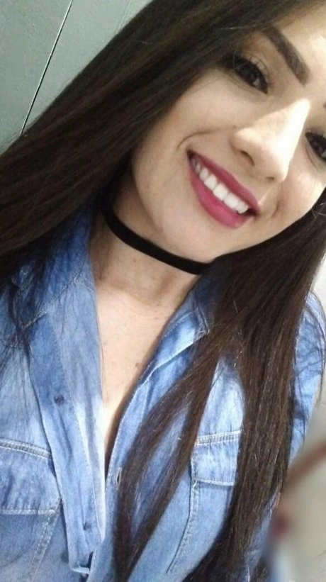 Naakte gelekte OnlyFans-foto van Angelica Lima