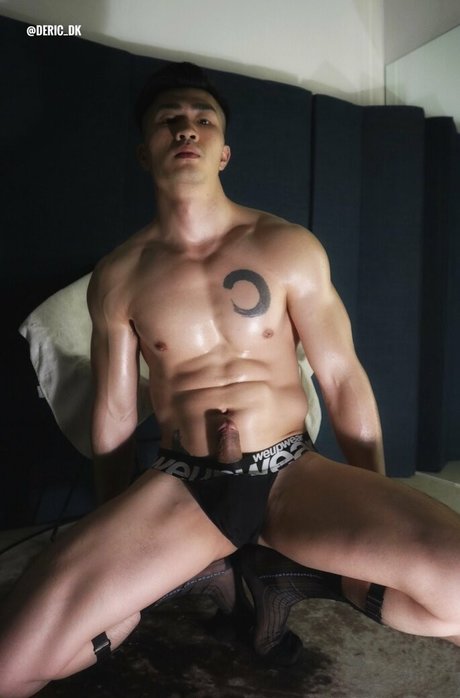Naakte gelekte OnlyFans-foto van Deric888