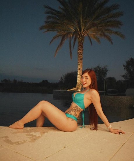Naakte gelekte OnlyFans-foto van Diana Zambrozuski