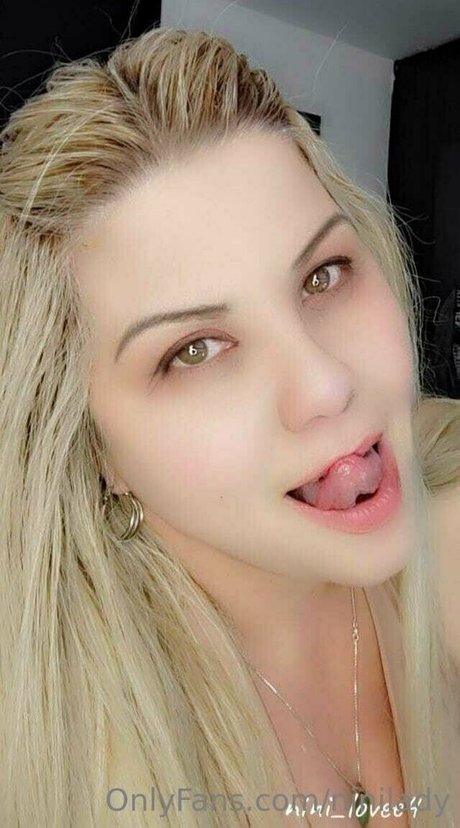 Naakte gelekte OnlyFans-foto van Ninilady