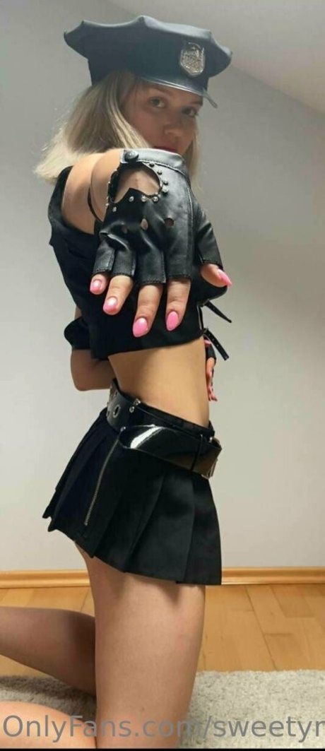 Naakte gelekte OnlyFans-foto van Mariaholovko