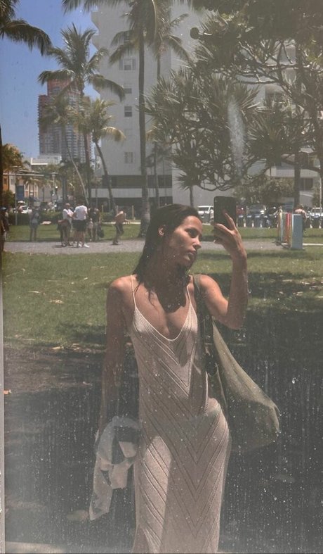 Naakte gelekte OnlyFans-foto van Francesca Pey