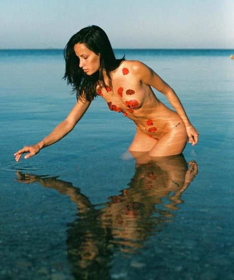 Naakte gelekte OnlyFans-foto van Francesca Pey