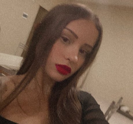 Naakte gelekte OnlyFans-foto van Barbarabuer