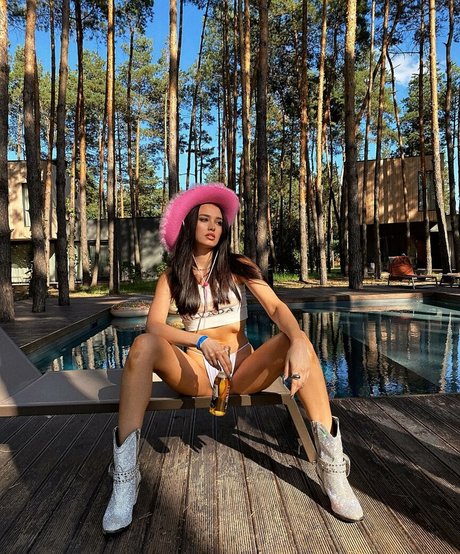 Naakte gelekte OnlyFans-foto van Daria Zaritskaya