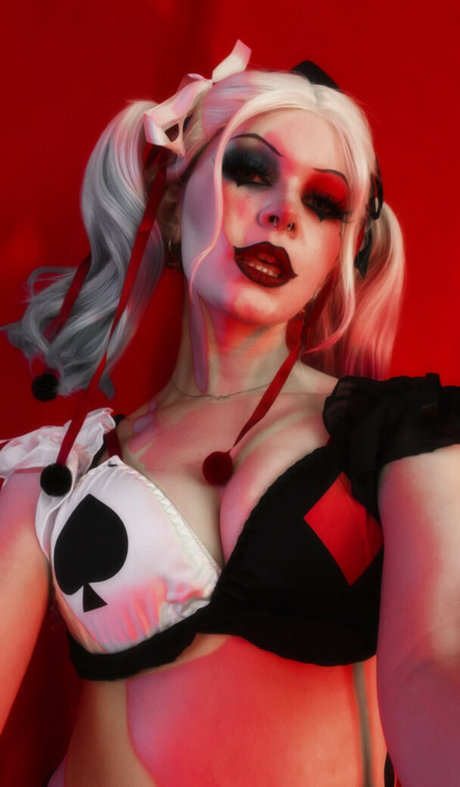 Naakte gelekte OnlyFans-foto van Lawlietigerpony
