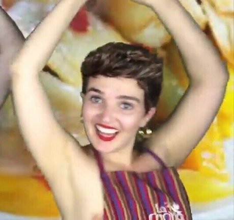 Chloe Fineman