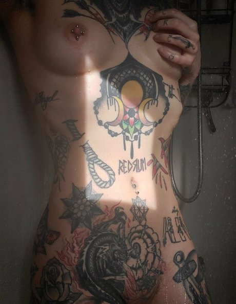 Naakte gelekte OnlyFans-foto van Littlespittle