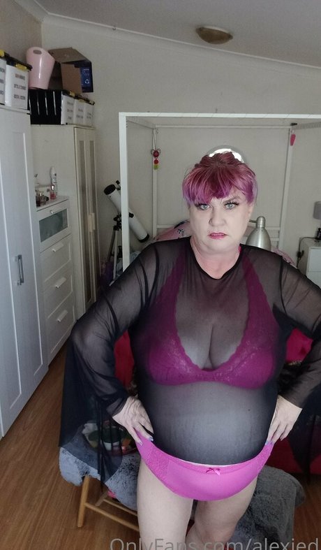 Naakte gelekte OnlyFans-foto van Pinkywinky22