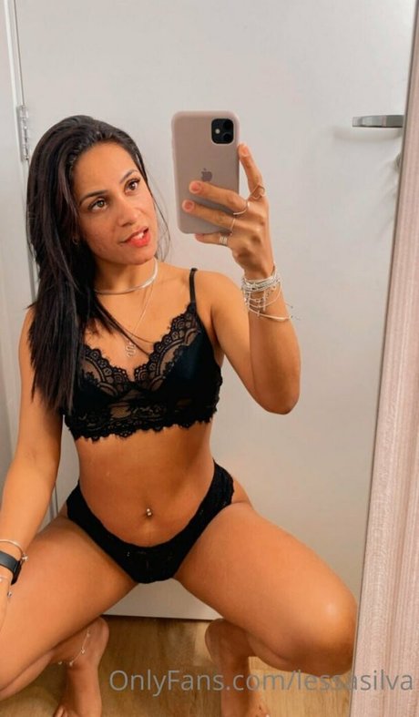 Naakte gelekte OnlyFans-foto van Alessa Silva