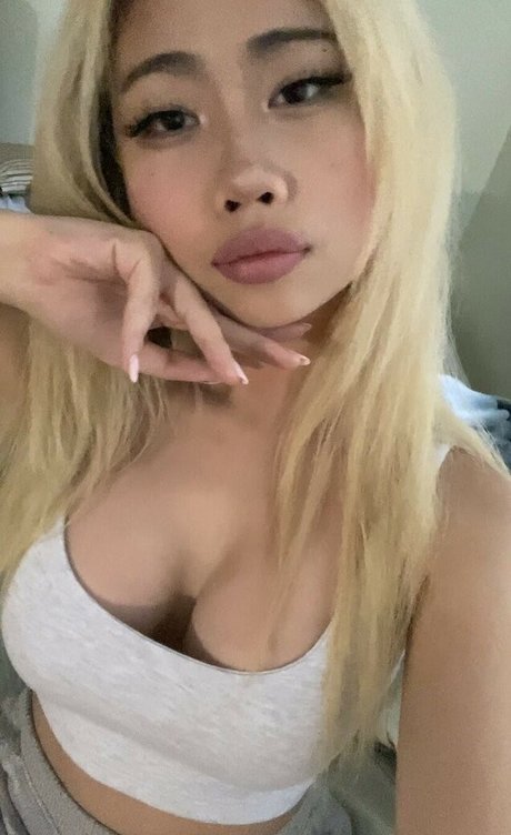 Naakte gelekte OnlyFans-foto van Hann1ekin